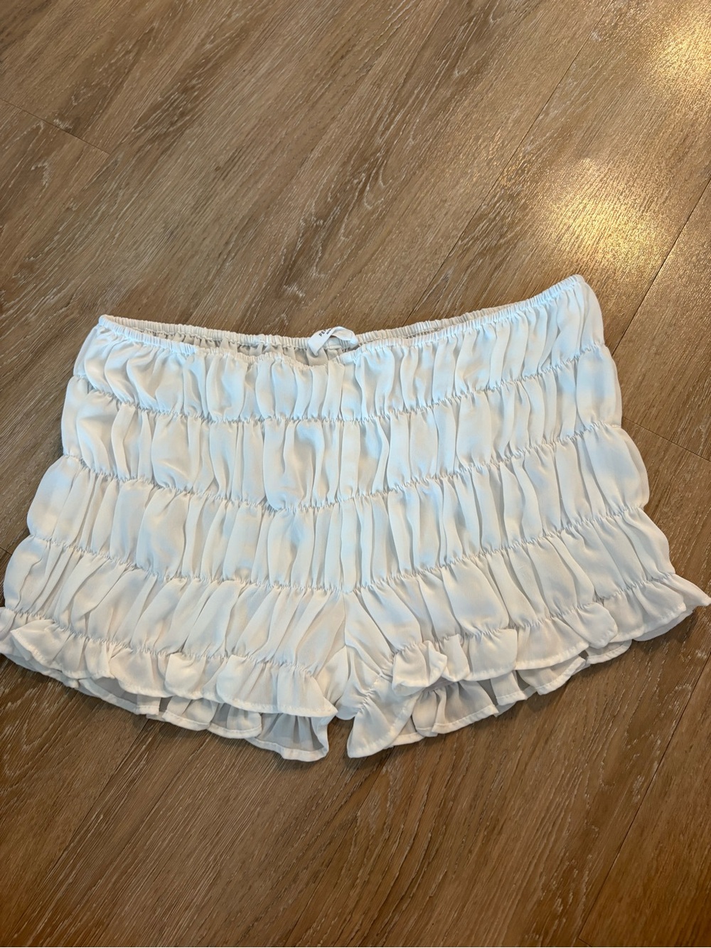 Peppermayo White Ruffle Layered Elastic Waist Women’s Shorts